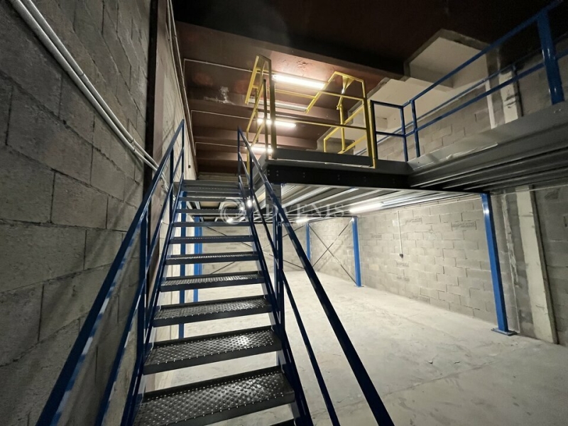 Location Activités Entrepôts TRAPPES (78190) - Photo 5