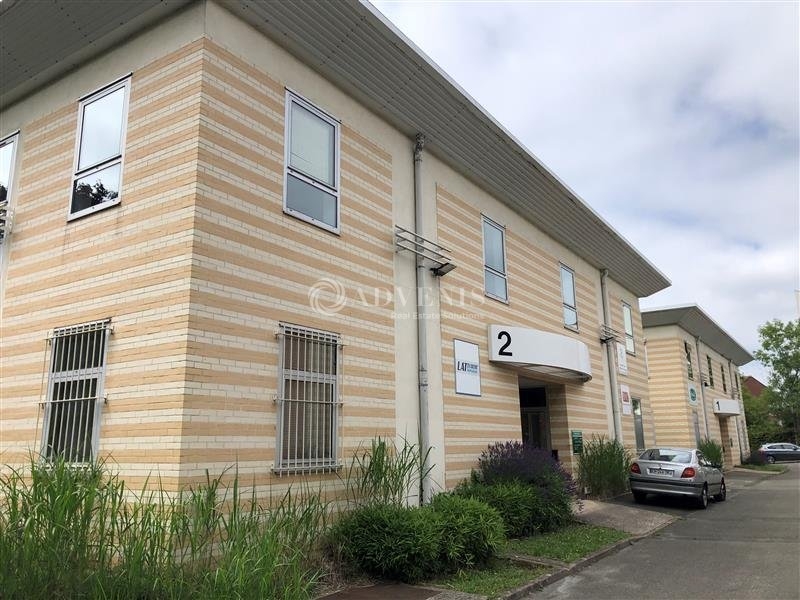 Location Bureaux VOISINS LE BRETONNEUX (78960) - Photo 1