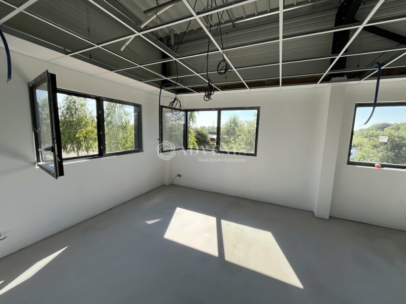 Location Bureaux et activités légères GAZERAN (78125) - Photo 3