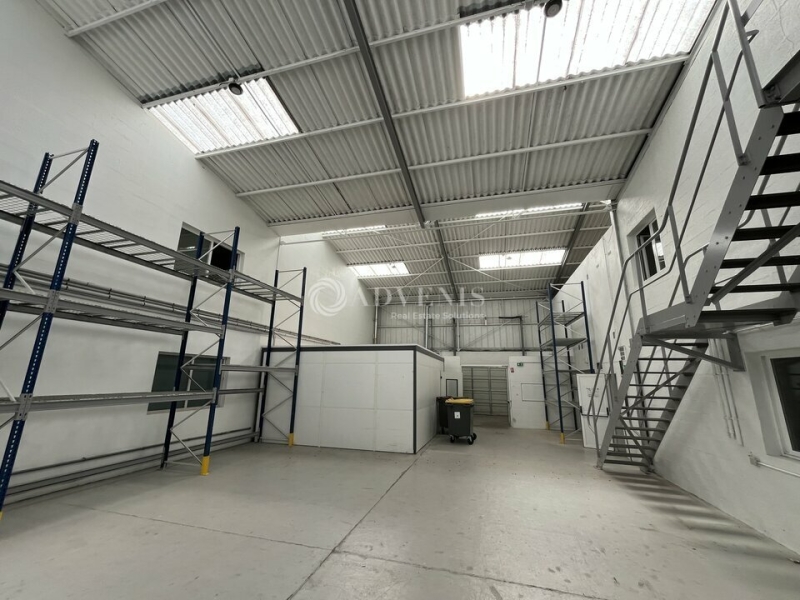 Vente Investisseur Activités Entrepôts BUC (78530) - Photo 1