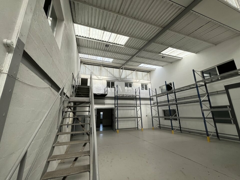 Vente Investisseur Activités Entrepôts BUC (78530) - Photo 4