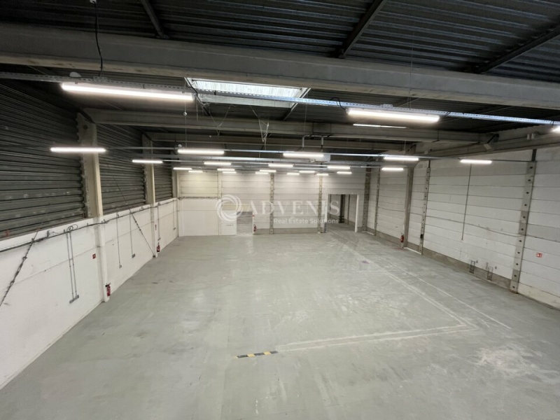 Location Entrepôts BUC (78530) - Photo 1
