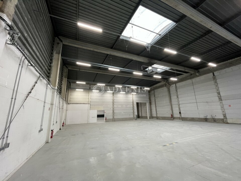 Location Entrepôts BUC (78530) - Photo 3