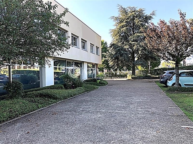 Location Bureaux MONTIGNY LE BRETONNEUX (78180) - Photo 1