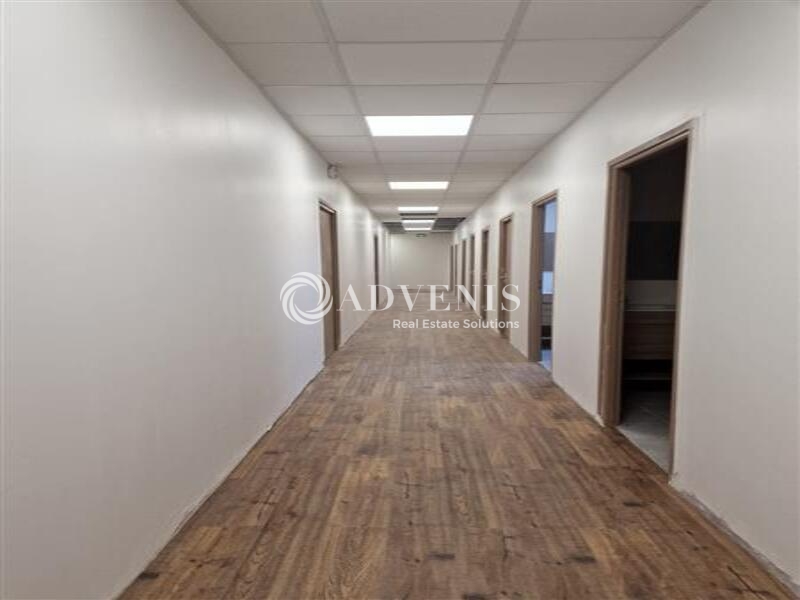Location Bureaux MONTIGNY LE BRETONNEUX (78180) - Photo 5