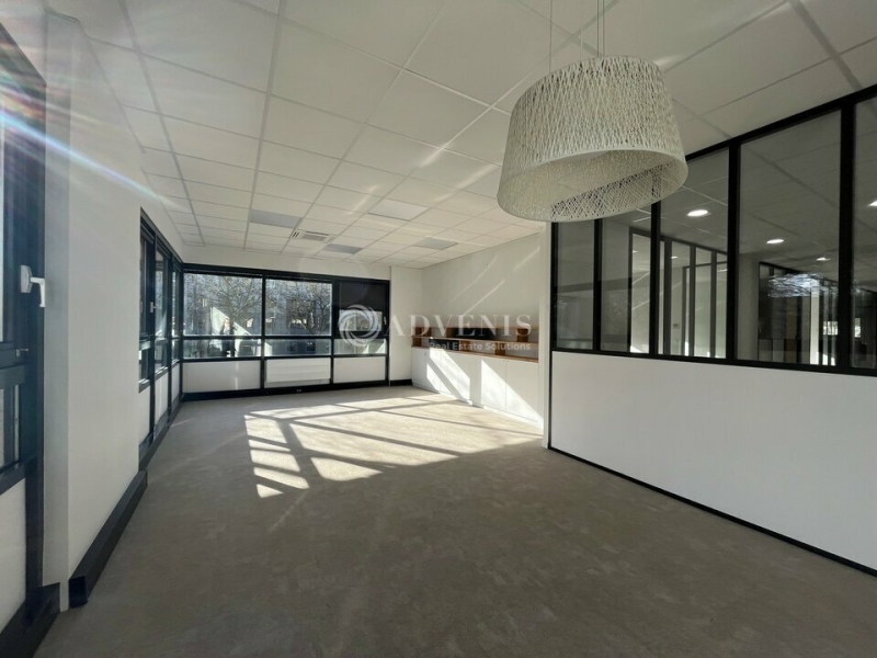 Location Bureaux GUYANCOURT (78280) - Photo 6