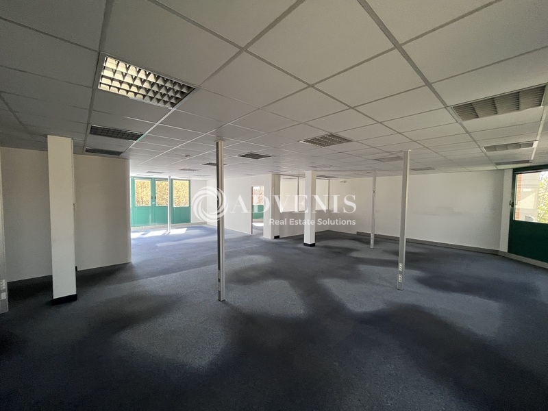 Location Bureaux TRAPPES (78190) - Photo 2