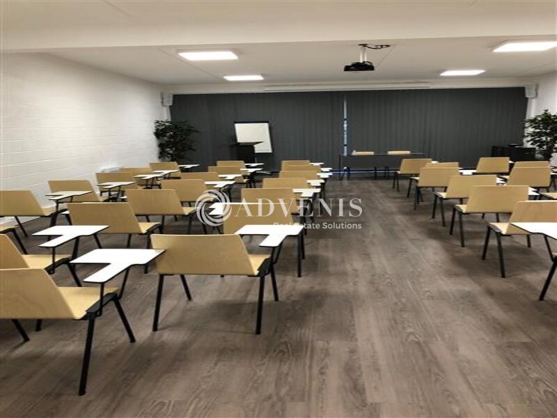 Location Bureaux et activités légères MONTIGNY LE BRETONNEUX (78180) - Photo 6