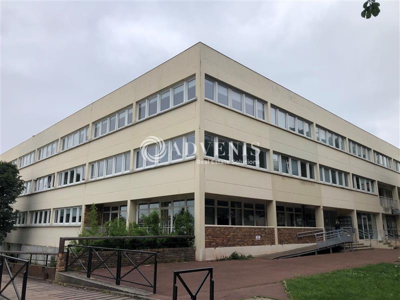 Location Bureaux MAUREPAS (78310) - Photo 1