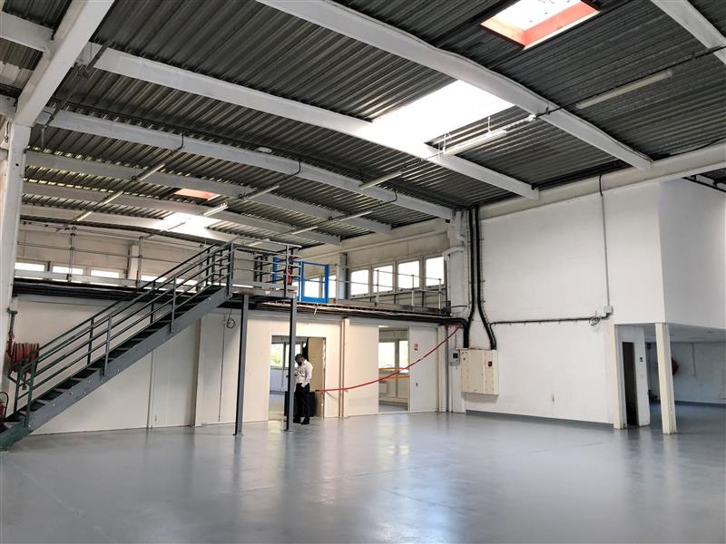 Location Entrepôts TRAPPES (78190) - Photo 6