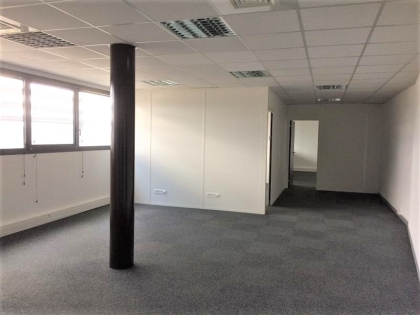 Location Bureaux PESSAC - Photo 3