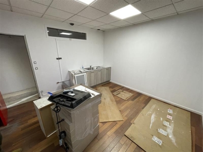 Location Bureaux LE HAILLAN - Photo 3