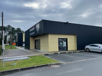 Location Commerces PESSAC - Photo 1