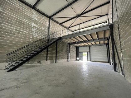 Vente Investisseur Activités Entrepôts BASSENS - Photo 1