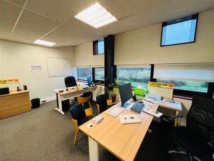 Advenis RES - Immobilier d'entreprises