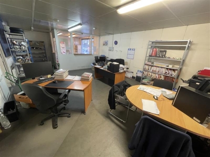 Location Activités Entrepôts MERIGNAC - Photo 2