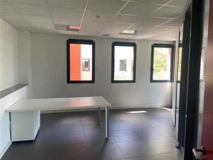 Location Bureaux SAINT ETIENNE - Photo 2