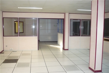 Location Activités Entrepôts VILLENEUVE D'ASCQ - Photo 3