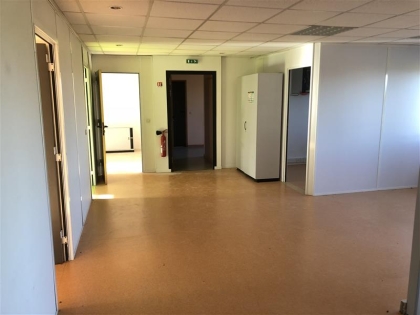 Location Bureaux TEMPLEMARS - Photo 2