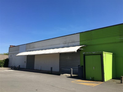 Location Commerces LESQUIN - Photo 1