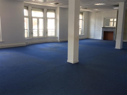 Advenis RES - Immobilier d'entreprises