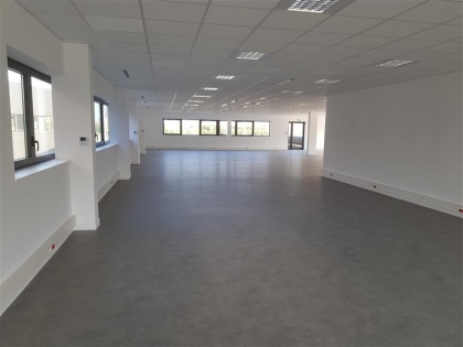 Location Bureaux OIGNIES - Photo 2