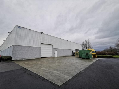 Location Entrepôts AVELIN - Photo 1