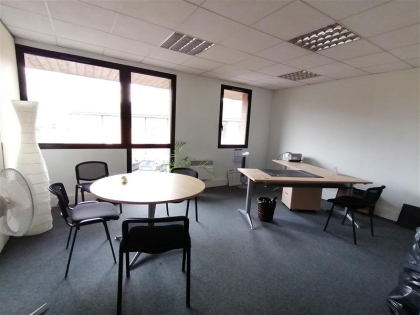 Location Bureaux LEZENNES - Photo 3