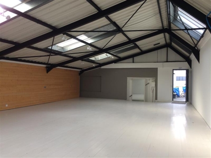 Location Bureaux et activités légères WASQUEHAL - Photo 2