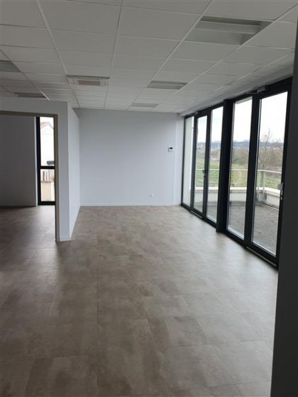 Location Bureaux TOMBLAINE - Photo 3