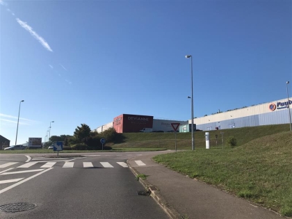 Location Commerces FROUARD - Photo 1