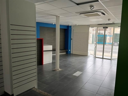 Location Commerces SAINT HILAIRE SAINT MESMIN - Photo 2