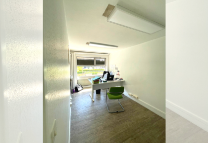 Location Commerces ORLEANS - Photo 2