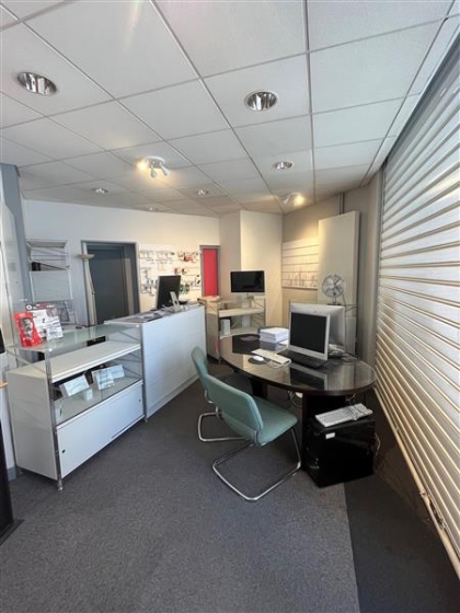 Location Commerces ORLEANS - Photo 1
