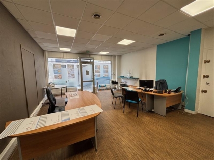 Advenis RES - Immobilier d'entreprises