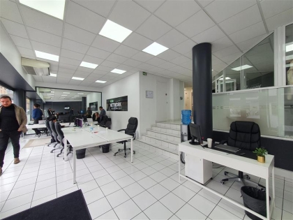 Location Commerces BOULOGNE BILLANCOURT - Photo 1