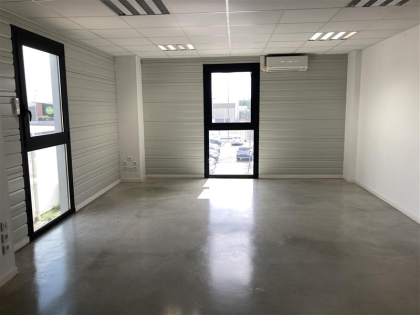 Location Bureaux BEAUZELLE - Photo 1