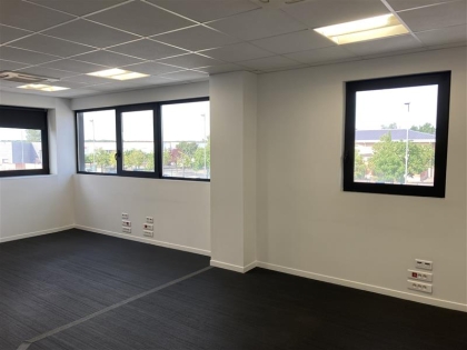 Location Bureaux BEAUZELLE - Photo 1