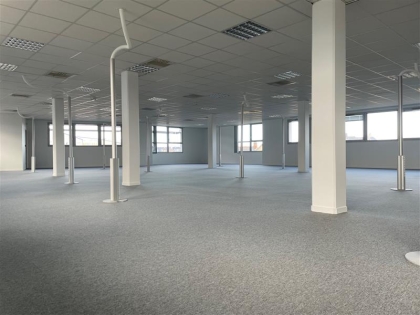 Location Bureaux SAINT PIERRE DES CORPS - Photo 3