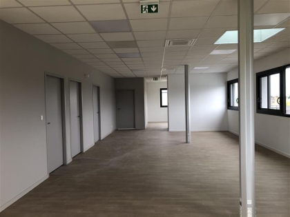 Location Bureaux FONDETTES - Photo 1