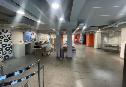 Location Commerces VENDOME - Photo 2