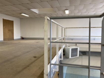 Location Activités Entrepôts VINEUIL - Photo 3