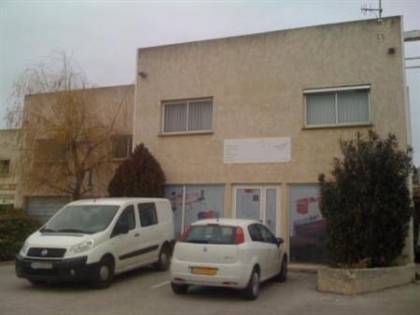 Location Bureaux MAUGUIO - Photo 1