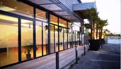 Location Commerces LE CRES - Photo 1