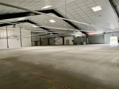 Location Entrepôts THUIR - Photo 2