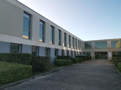 Location Bureaux SAINT JACQUES DE LA LANDE - Photo 1