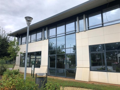 Vente Utilisateur Bureaux et activités légères TRAPPES - Photo 1