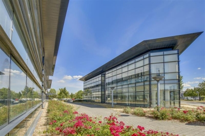 Location Bureaux ELANCOURT - Photo 1