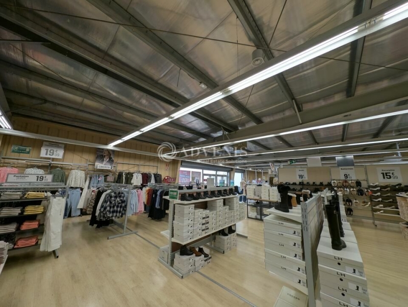 Location Commerces SCHWEIGHOUSE SUR MODER (67590) - Photo 4