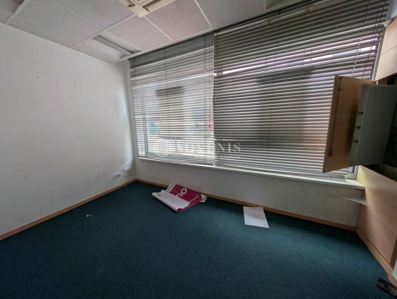 Location Commerces STRASBOURG (67100) - Photo 8